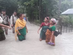 Pramila Rani Interaction with flood affected places